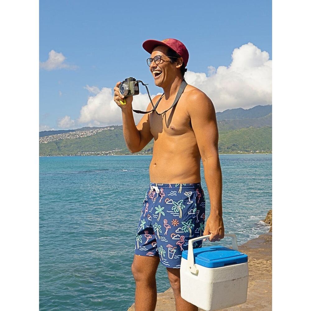 CHUBBIES NEON LIGHTS MENS STRETCH ELASTIC 5.5" Swim Trunks Size Small